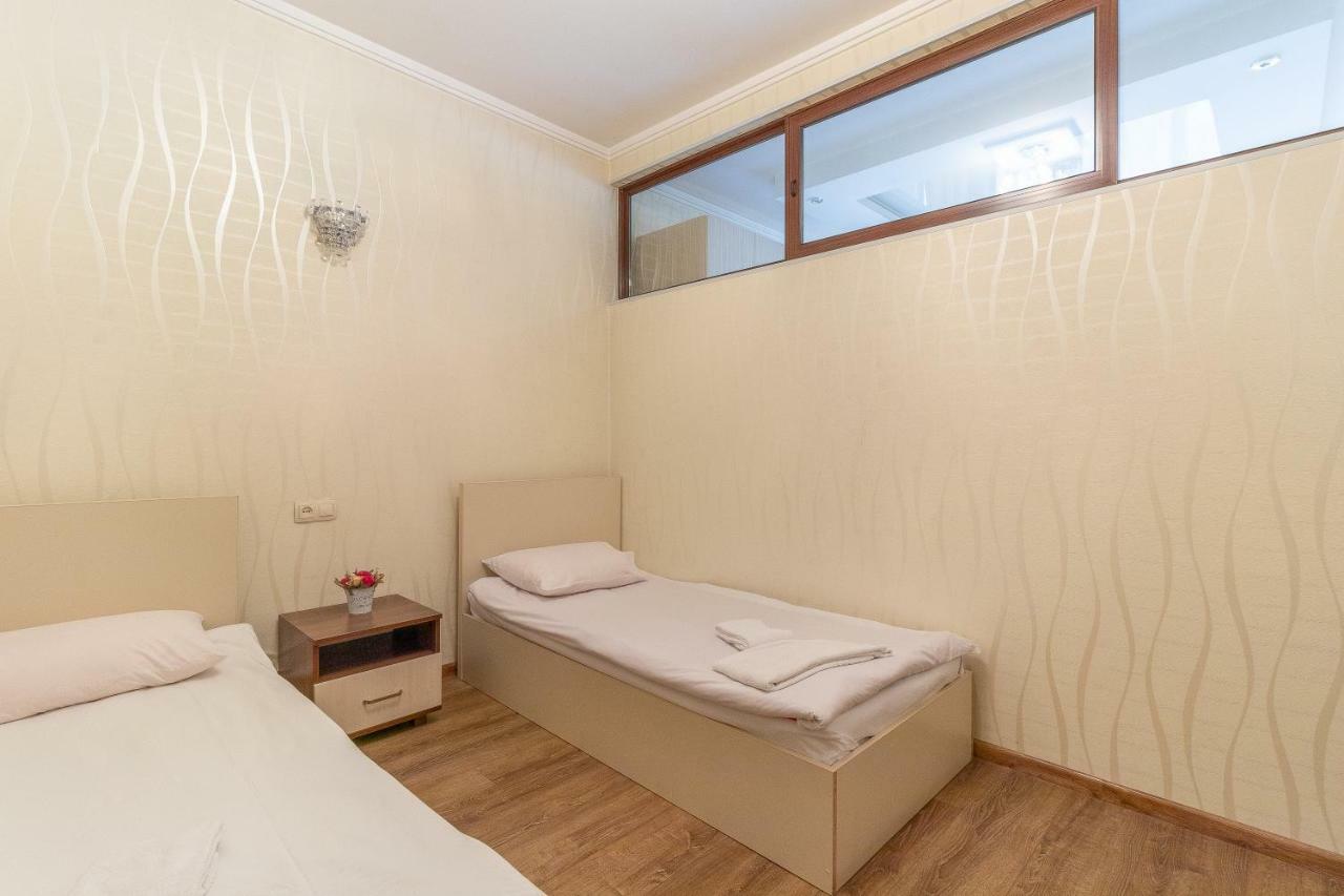 Stay Inn Apartments On 33 Sayat-Nova Avenue 耶烈万 外观 照片