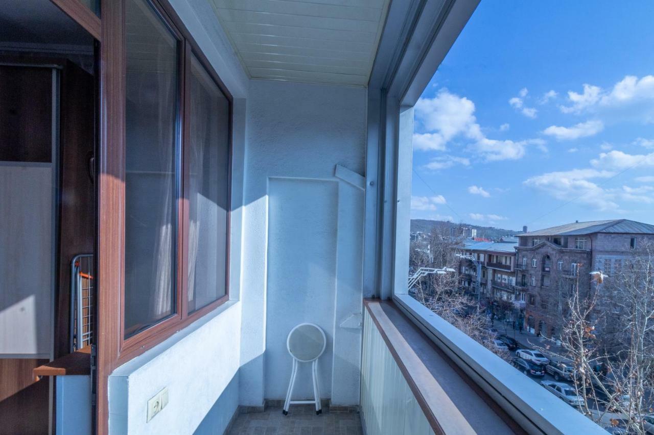 Stay Inn Apartments On 33 Sayat-Nova Avenue 耶烈万 外观 照片